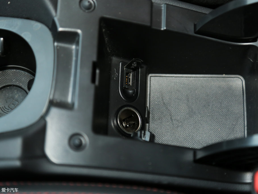 2017�����H2s �{�� 1.5T �ԄӺ��A��