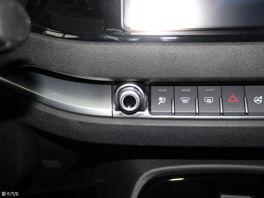 2017�����H2s �{�� 1.5T �ԄӺ��A��