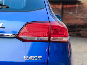 2017款蓝标 1.5T 手动精英型 尾灯
