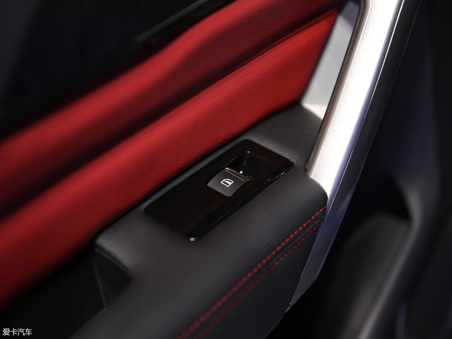 2017H2 { 1.5T ԄӃ(q)A