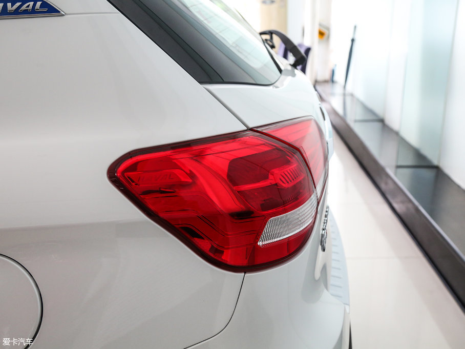 2017H2 { 1.5T ԄӃ(q)A