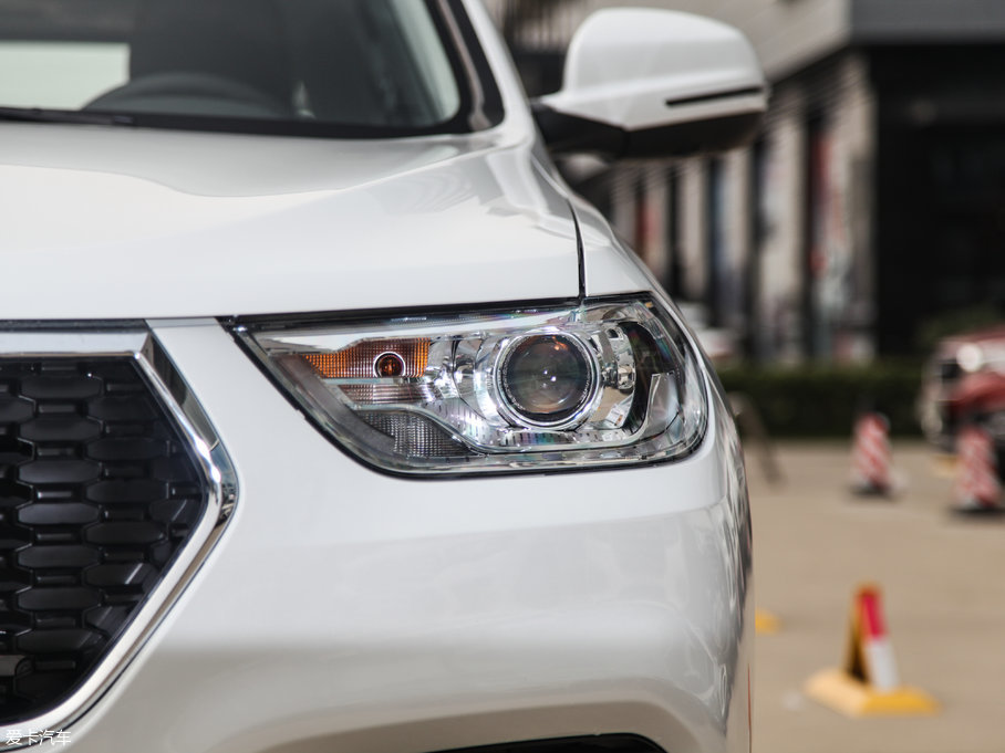 2017H2 { 1.5T ԄӃ(q)A