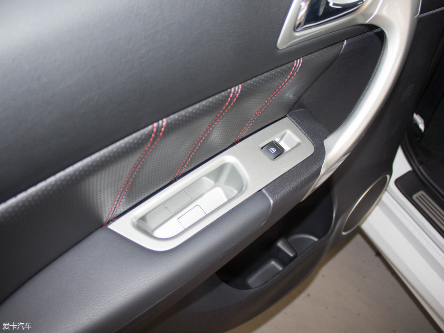 2017H6  1.5T ԄӃ򌾫Ӣ