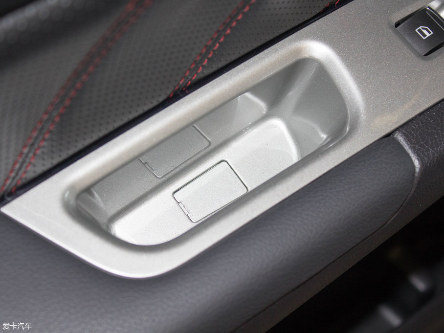 2017H6  1.5T ԄӃ򌾫Ӣ