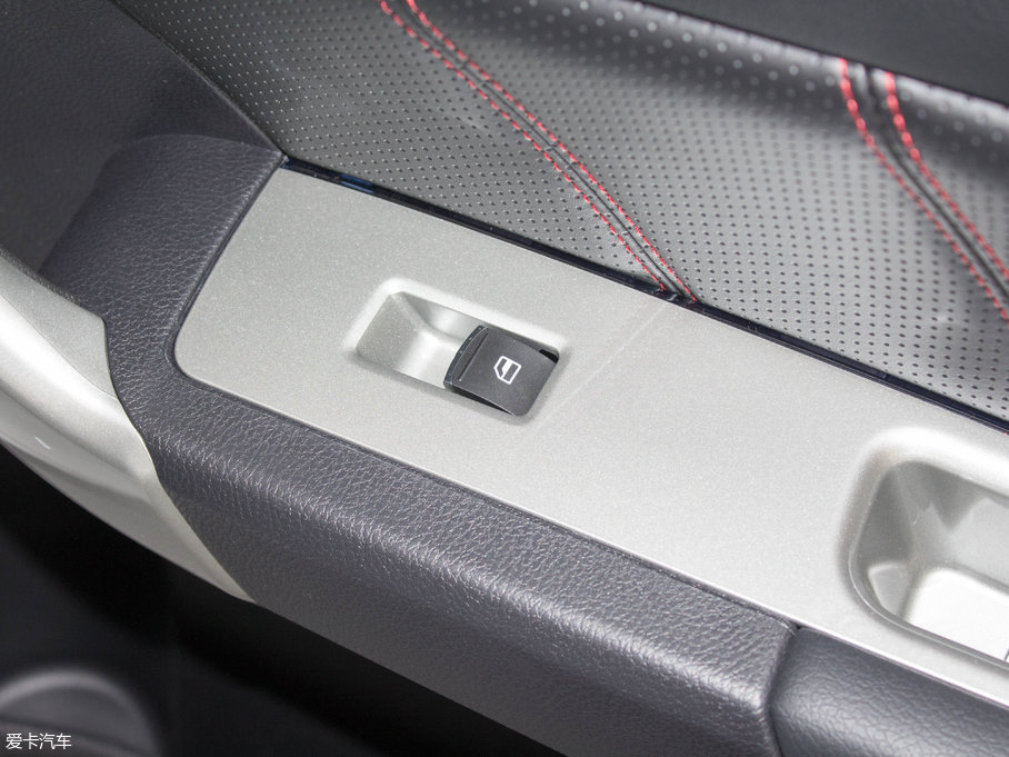 2017H6  1.5T ԄӃ򌾫Ӣ