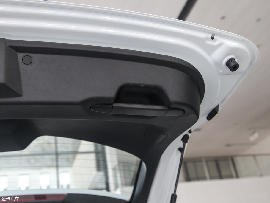 2017H6 ȫ { 2.0T ԄL