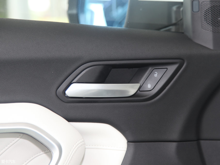 2017H6 ȫ { 2.0T ԄL