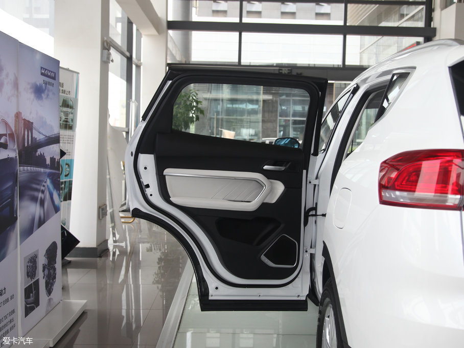 2017H6 ȫ { 2.0T ԄL