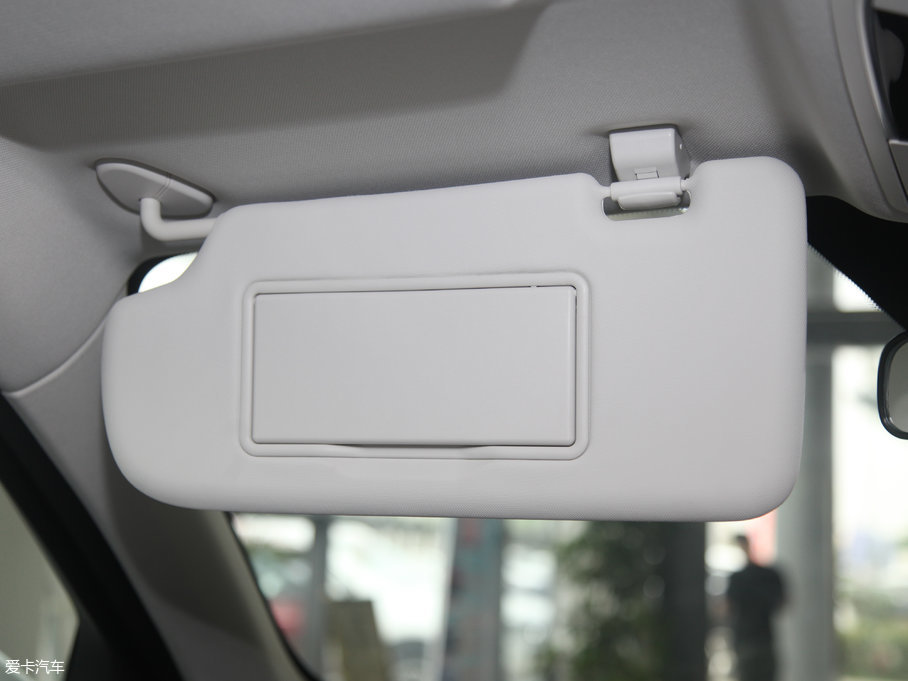 2017H6 ȫ { 2.0T ԄL