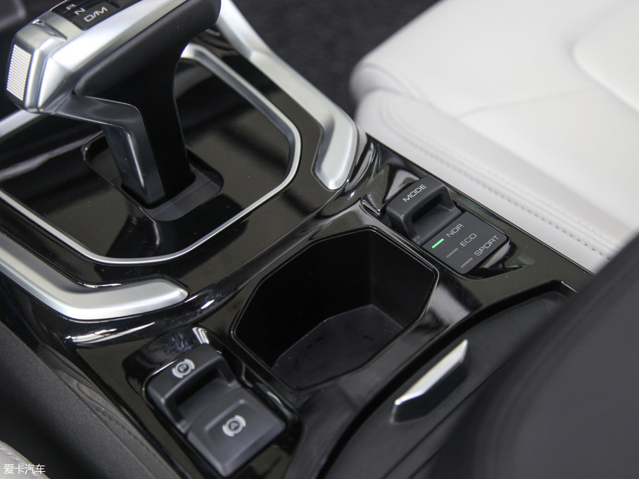 2017H6 ȫ { 2.0T ԄL