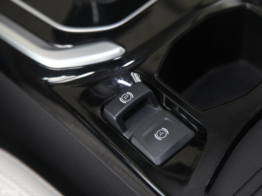 2017H6 ȫ { 2.0T ԄL