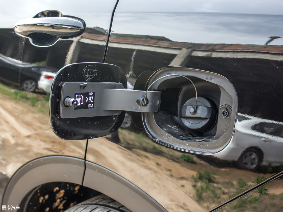 2017H6 ȫ { 2.0T ԄL