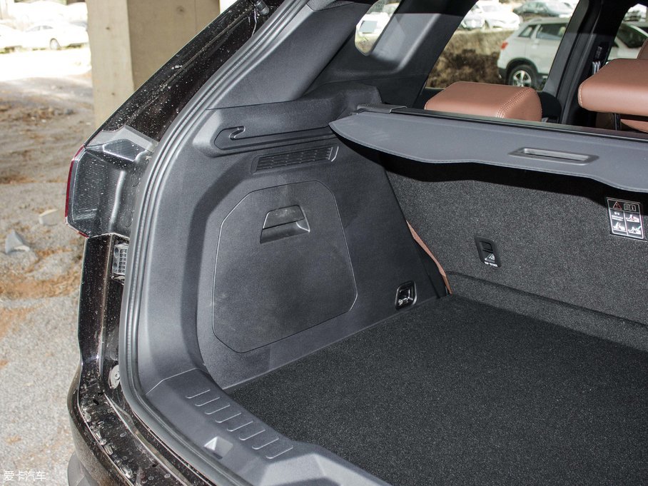 2017H6 ȫ { 2.0T ԄL