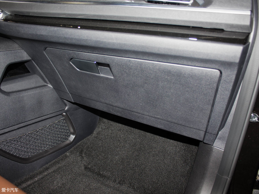 2017H6 ȫ { 2.0T ԄL