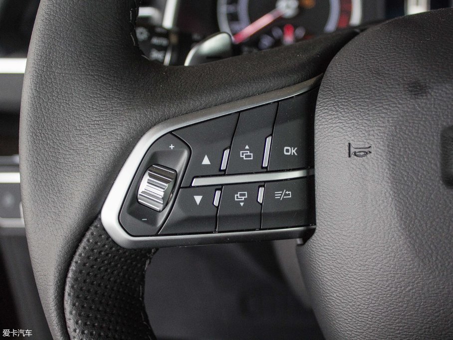 2017H6 ȫ { 2.0T ԄL