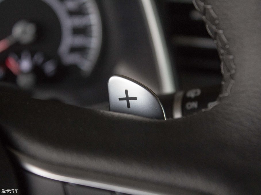 2017H6 ȫ { 2.0T ԄL