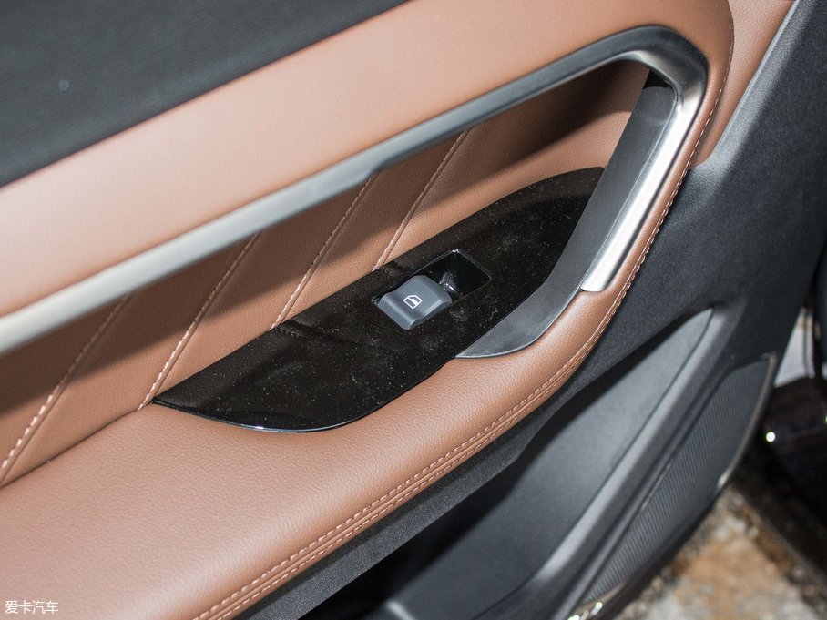 2017H6 ȫ { 2.0T ԄL