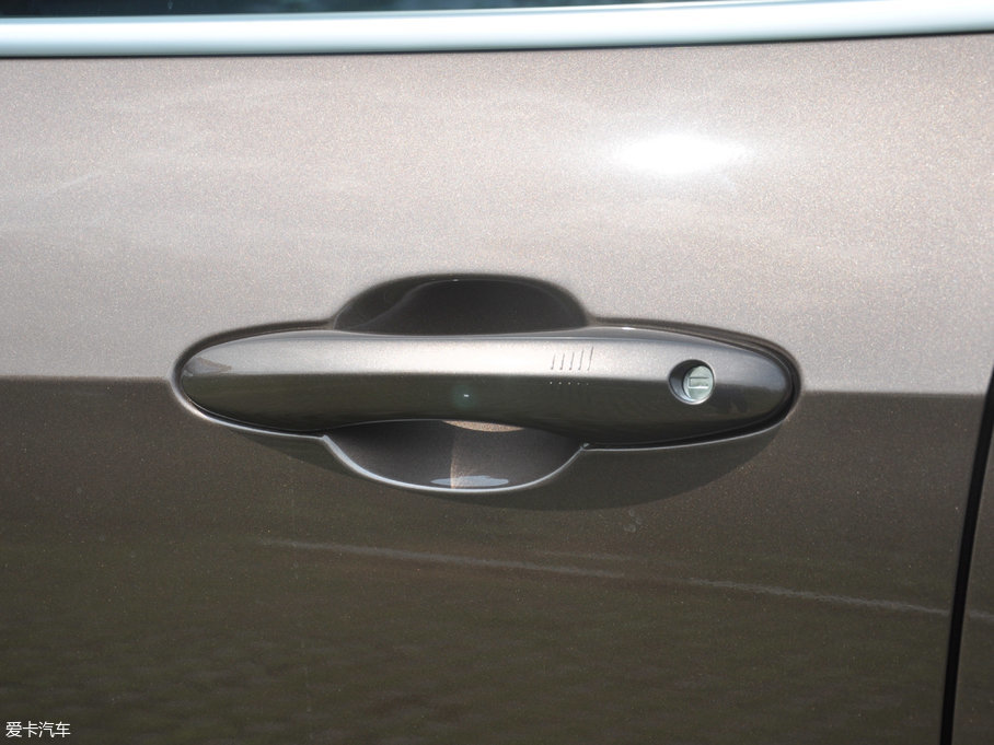 2017H6 ȫ { 2.0T ԄL