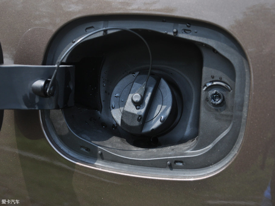 2017H6 ȫ { 2.0T ԄL