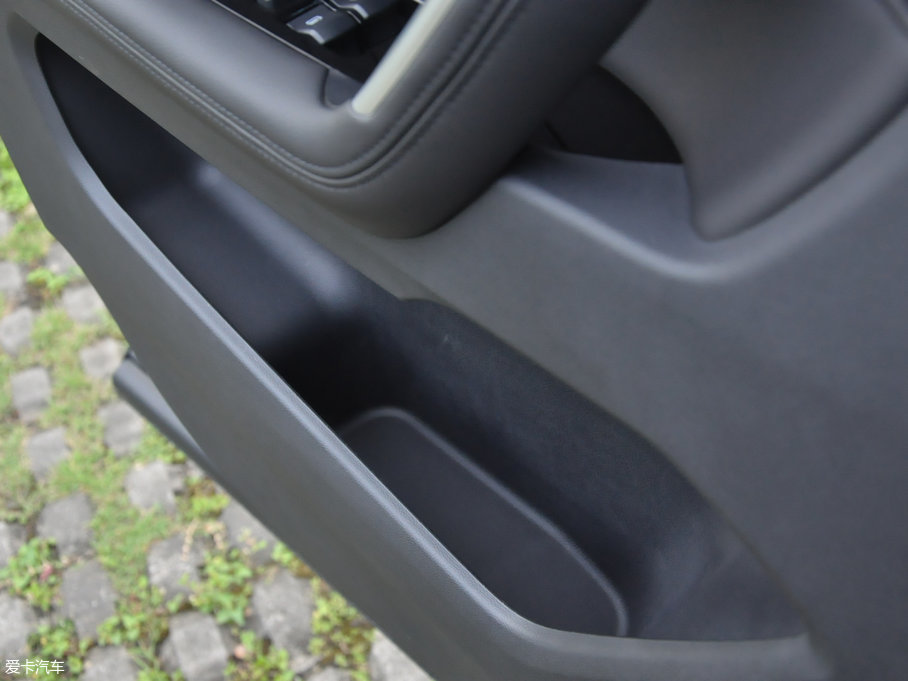 2017H6 ȫ { 2.0T ԄL