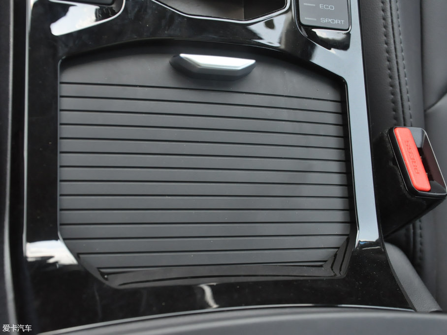 2017H6 ȫ { 2.0T ԄL