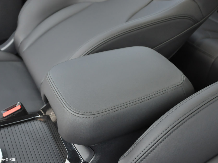 2017H6 ȫ { 2.0T ԄL