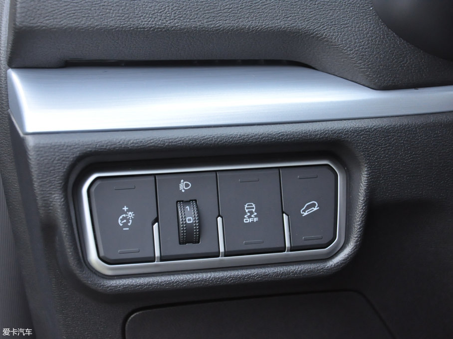 2017H6 ȫ { 2.0T ԄL