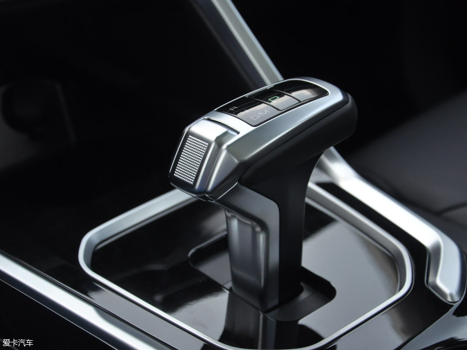 2017H6 ȫ { 2.0T ԄL