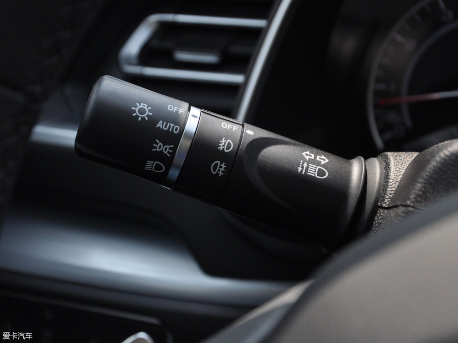 2017H6 ȫ { 2.0T ԄL