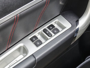 2017t \Ӱ 1.5T ԄӃA {܇ƅ^	