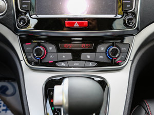 2017t \Ӱ 1.5T ԄӃA {{