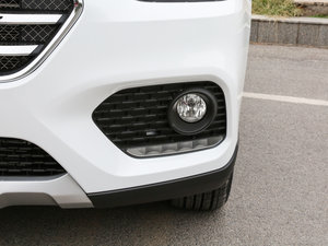 2017款蓝标 运动版 1.5T 手动两驱汽油精英型 前雾灯