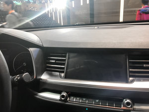 2017款全新 红标 1.3T 自动时尚型 中控区