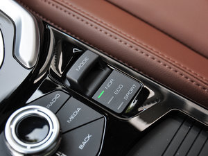 2017ȫ { 2.0T Ԅ п؅^(q)