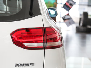 2017款全新 红标 2.0T 自动领尚型 尾灯