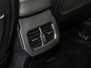 2017款全新 蓝标 2.0T 自动领尚型 空间座椅