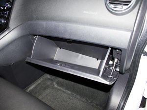 2017款经典版 1.5T 自动两驱精英型 手套箱