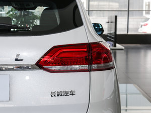 2017款全新 蓝标 1.3T 自动风尚型 尾灯