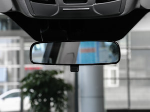 2017款全新 蓝标 1.3T 自动风尚型 车内后视镜