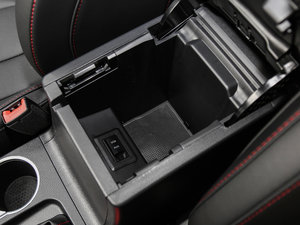 2017{ \Ӱ 1.5T ԄӃͺA g