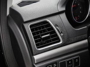 2017{ \Ӱ 1.5T ԄӃͺA g