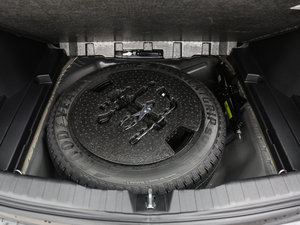 2017款蓝标 运动版 1.5T 自动两驱汽油豪华型 备胎