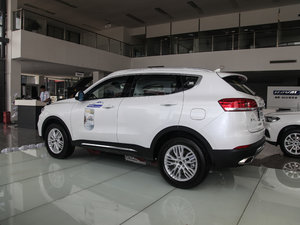 2017款全新 蓝标 2.0T 自动风尚型 左后45度