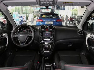 2017款经典版 1.5T 手动两驱精英型 内饰全景