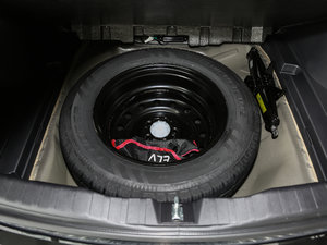 2017款经典版 1.5T 手动两驱精英型 备胎
