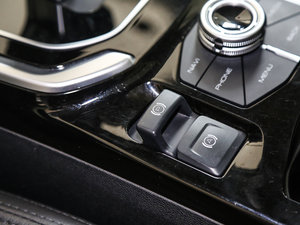 2017款全新 蓝标 2.0T 自动智尚型 驻车制动器