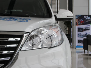 2017款经典版 1.5T 自动两驱都市型 大灯