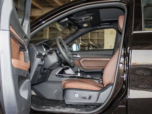 2017款全新 蓝标 2.0T 自动风尚型 前排空间