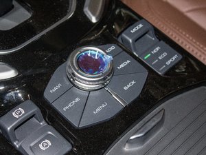 2017款全新 蓝标 2.0T 自动风尚型 中控区