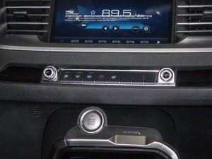 2017款全新 蓝标 2.0T 自动风尚型 空调调节
